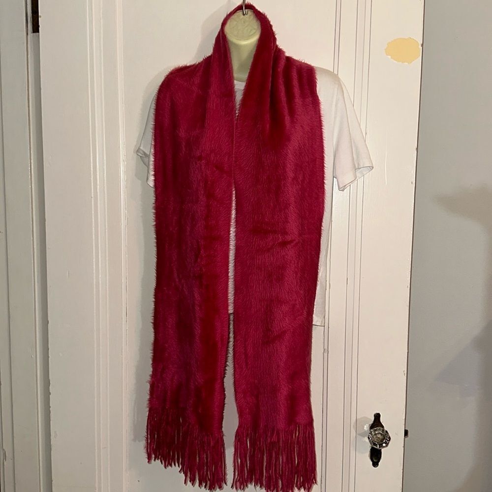 Cejon pink faux fur acrylic long winter scarf with‎ fringe hem
